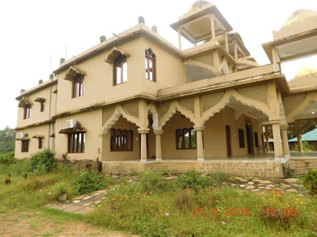 Royal Heritage Bandhavgarh National Park Exterior photo